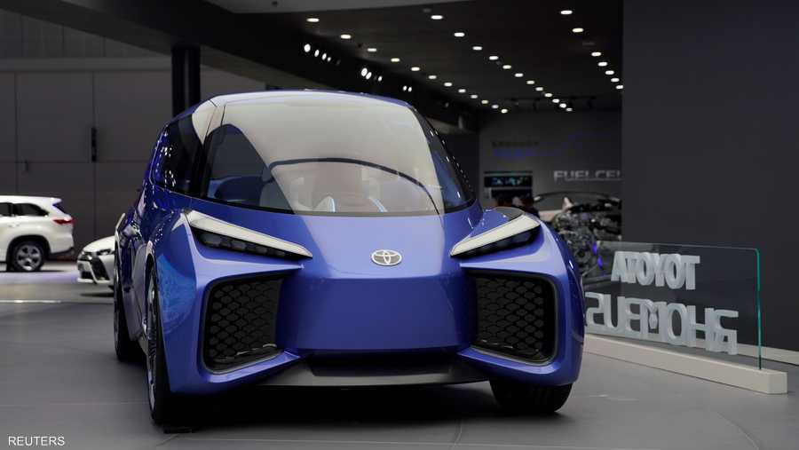 قدمت "تويوتا" نموذجها المستقبلي لسيارتها الكهربائية RHOMBUS.