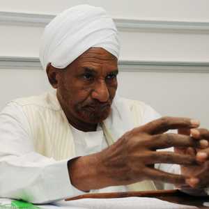 الراحل الصادق المهدي.