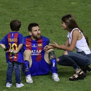 النجم الأرجنتيني ليونيل ميسي برفقة عائلته