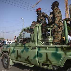 المعتصمون يصرون على مجلس مدني انتقالي