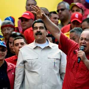 مادورو خلال تجمع لأنصاره في لقطة أرشيفية