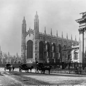 صورة لإحدى كلياتت كمبردج عام 1880