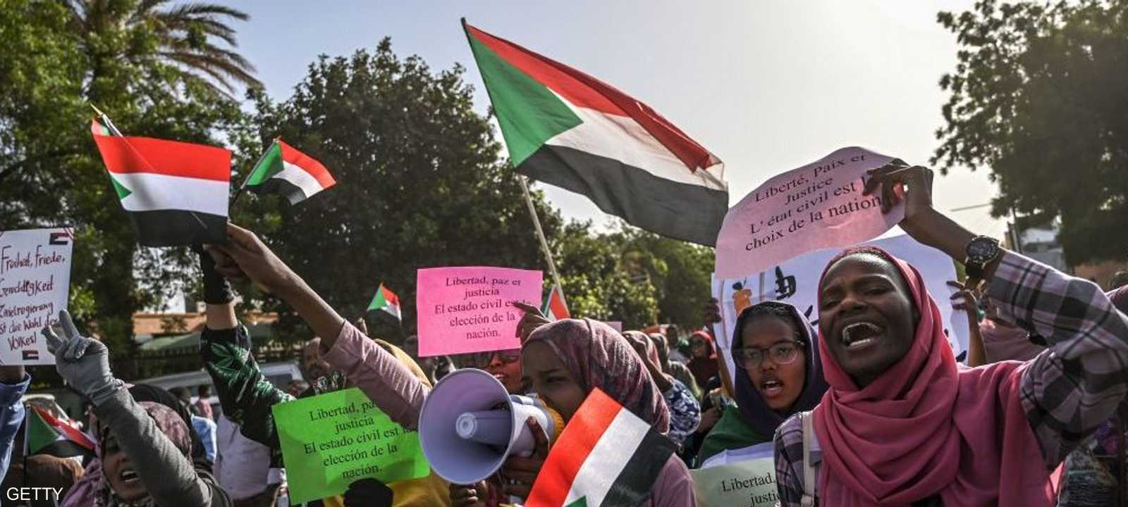 القضاء على الفساد أحد أبرز مطالب الحراك السوداني.