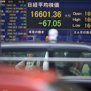 أسعار النفط تميل إلى الانخفاض في أسواق آسيا