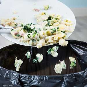 تذكر أنك دفعت مقابل هذا الطعام نقودا.