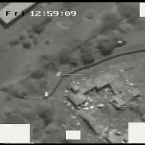 الحوثيون يخربون مطار الحديدة