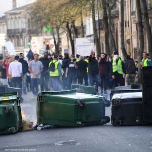 بعد اشتباكات الأربعاء.. احتجاجات "السترات الصفراء" تتناقص