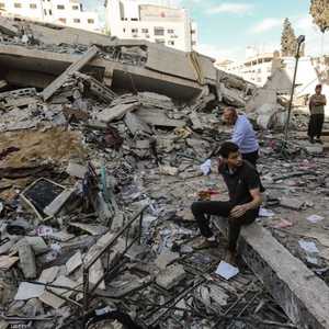 جانب من آثار الغارات الإسرائيلية المتواصلة علىلا قطاع غزة.