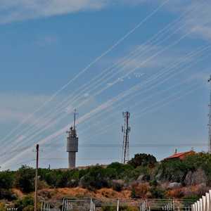 صواريخ فلسطينية أطلقت من غزة على إسرائيل