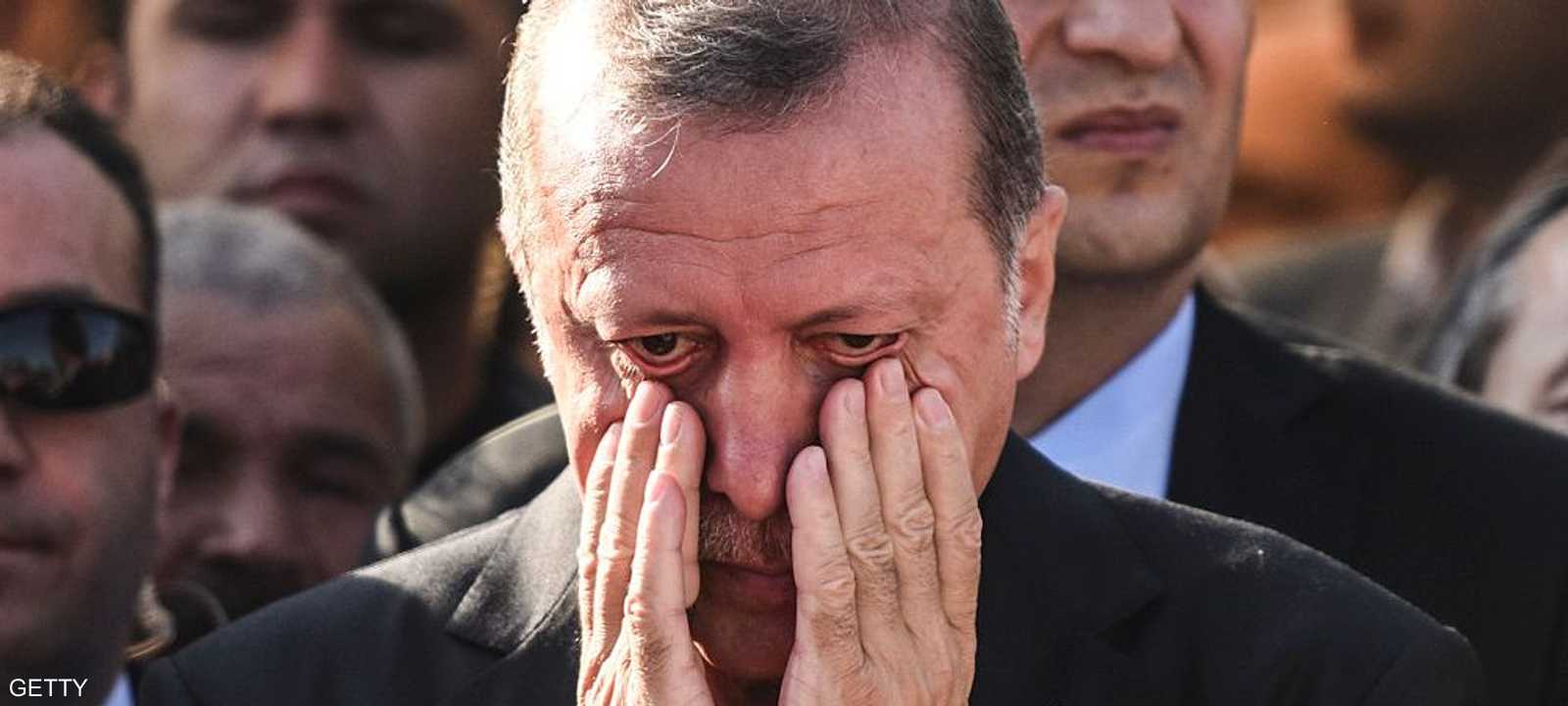 هزيمة حزب أردوغان في إسطنبول وضع الحزب على بداية التفكك.