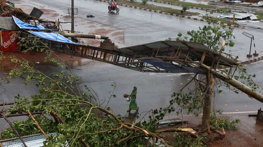 يعد "فاني" أول إعصار يضرب سواحل الهند المطلة على خليج البنغال خلال الصيف منذ 43 عاما.