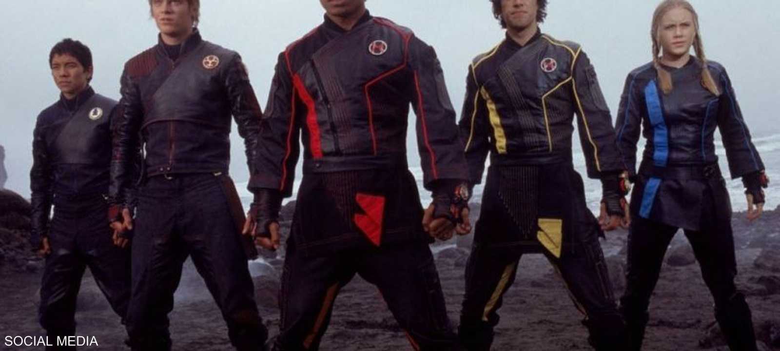 بوا (منتصف الصورة) شارك في "باور رينجرز نينجا ستورم"