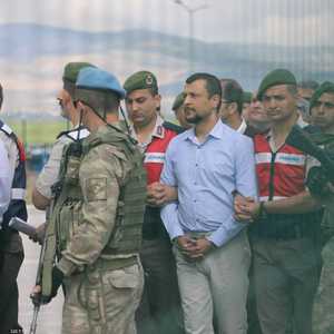صورة أرشيفية لجنود أتراك اعتُقلوا على خلفية محاولة الانقلاب