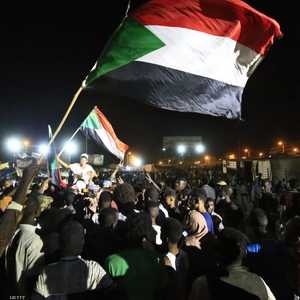 يتهم المجلس العسكري جهات وصفها بالمندسة بتنفيذ الاعتداءات