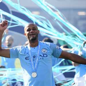 كومباني سيتجه للتدريب واللعب