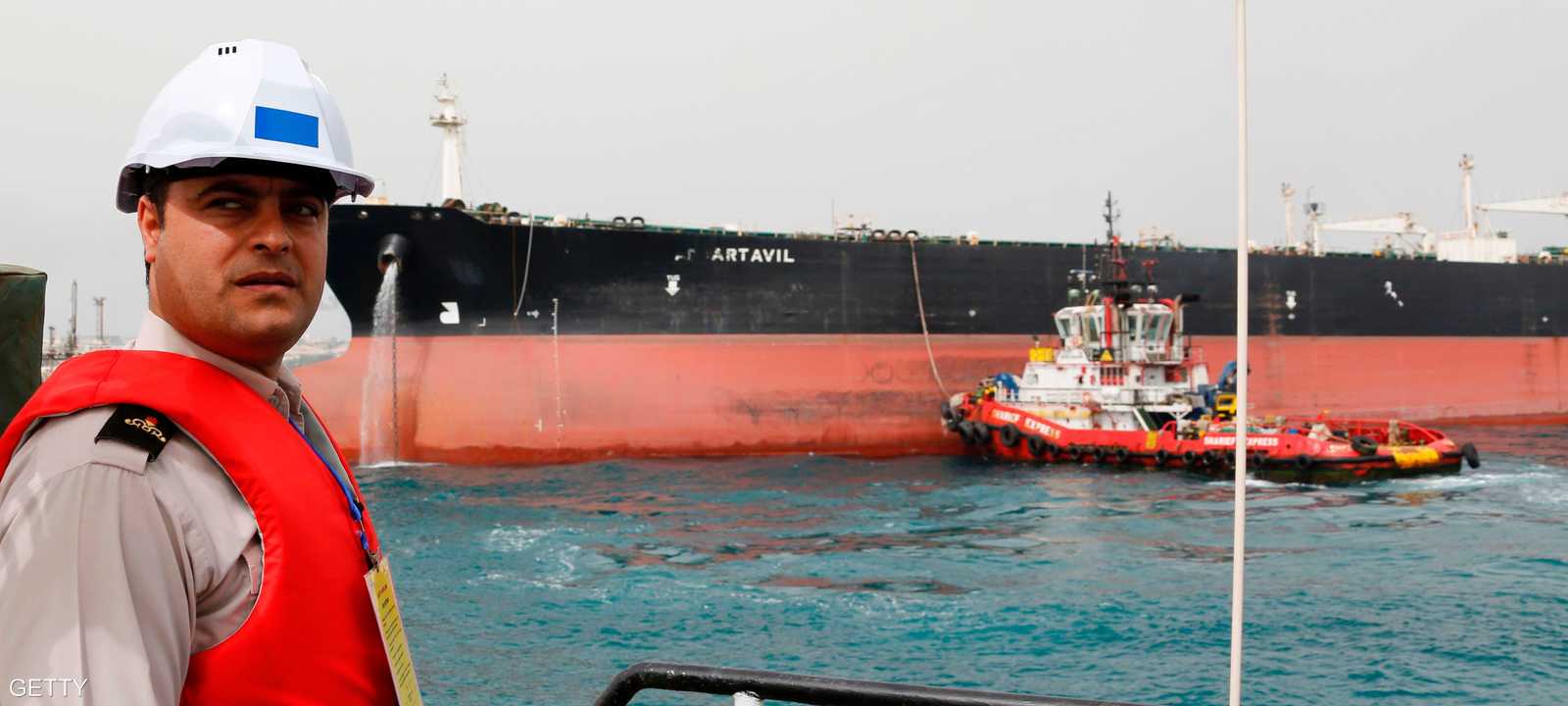 إيران لجأت لتخزين الخام في ناقلات النفط بعد انهيار الصادرات