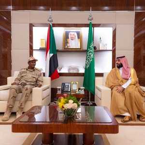 محمد بن سلمان خلال استقباله للفريق دقلو