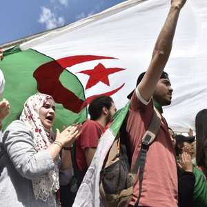 تستمر الاحتجاجات للمطالبة بإصلاحات سياسية