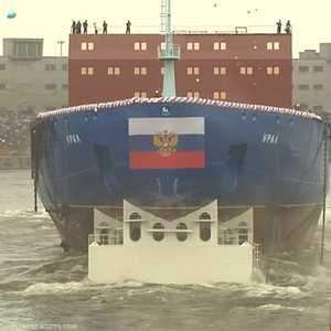 روسيا تعزز أسطولها بـكاسحة جليد نووية