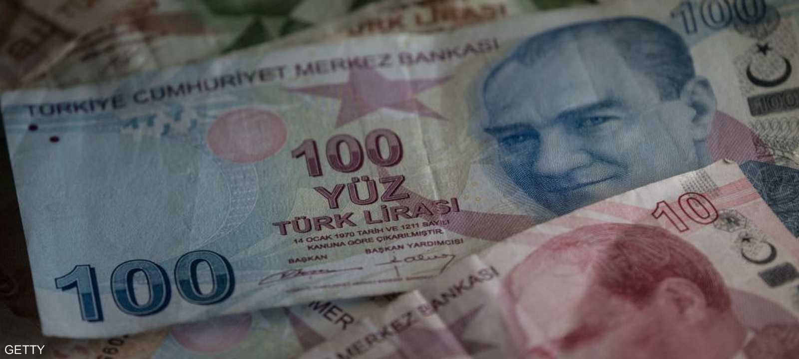 الليرة التركية تراجعت مع تأثر الاقتصاد التركي بعدة عوامل