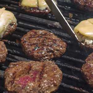 الخبراء يوصون بطهي الكفتة جيدا