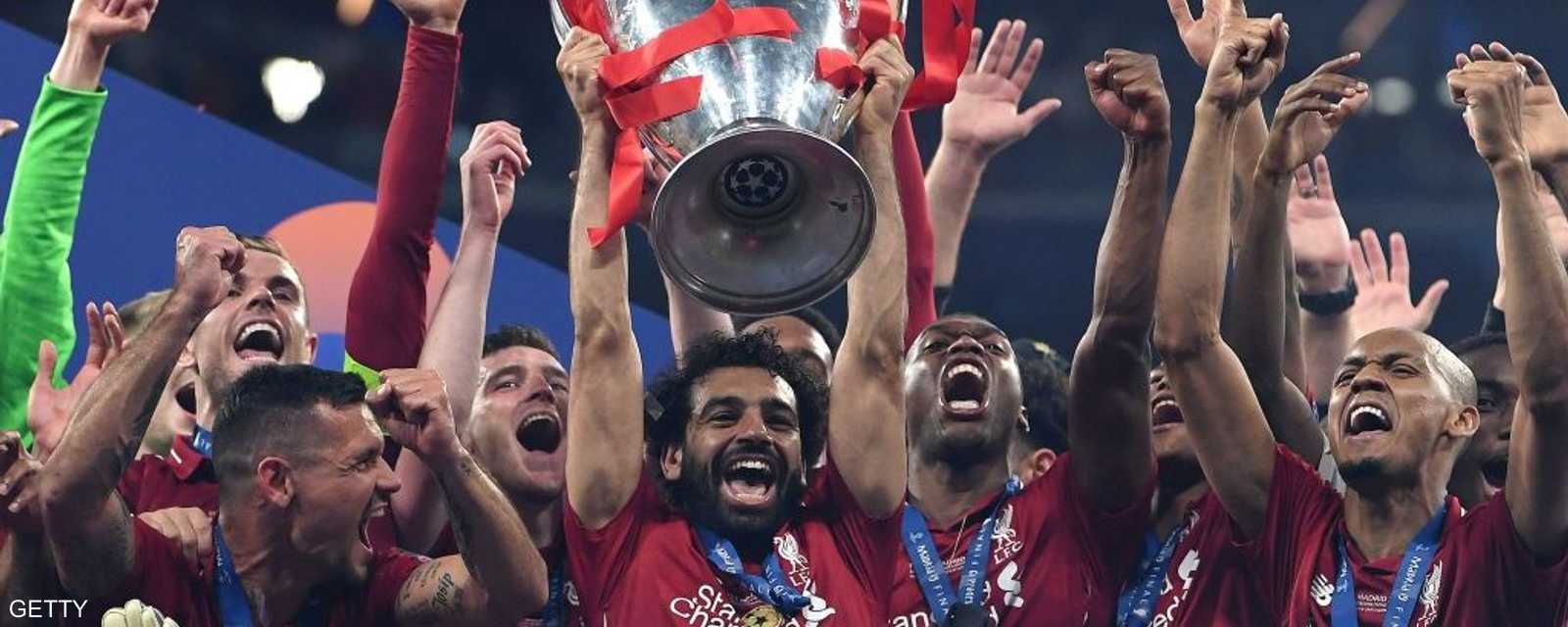 مباشرة بعد إعلان صافرة النهاية، انطلقت احتفالات لاعبي وأنصار ليفربول بلقب دوري أبطال أوروبا، الذي غاب عن خزينة النادي منذ عام 2005.