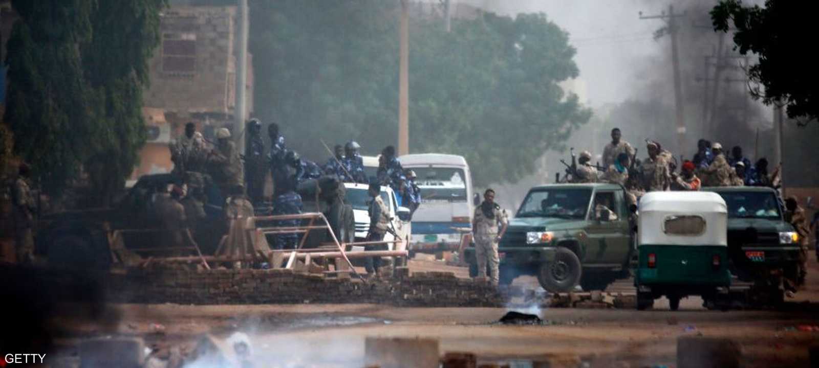 مصر تطالب الأطراف السودانية بالعودة إلى طاولة المفاوضات