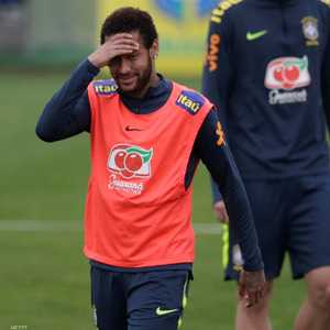 نيمار خلال تدريبات المنتخب البرازيلي