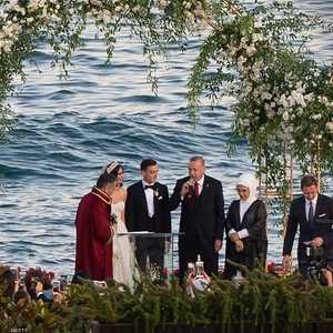 أوزيل يتزوج في اسطنبول وأردوغان شاهدا على الزواج