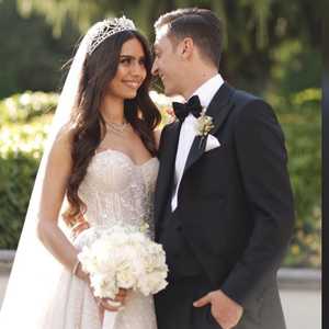 أوزيل وأمنية في حفل الزفاف