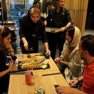 السلطات أغلقت المقاهي بحجة أنها تخالف "المبادئ الإسلامية".