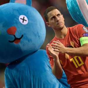 هازارد بانتظار تقديم "ضخم"