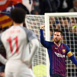 ميسي وصلاح في التشكيلة الأغلى