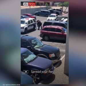 بسبب دمية.. الشرطة الأميركية ترعب عائلة بأكملها