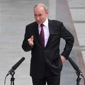 بوتن حذر من موجة عنف إذا استخدمت واشنطن القوة ضد إيران