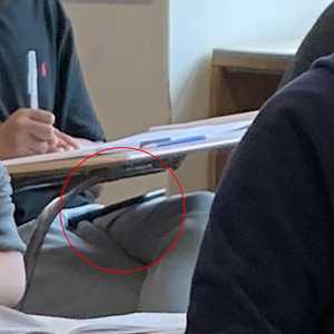 التلميذ كان ينقل من جهاز آيفون