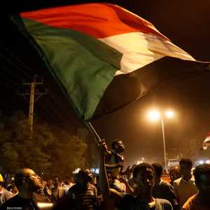 أموار قضائية بإعادة خدمة الإنترنت