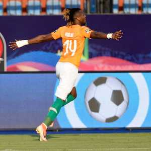 الإيفواري كوديجا محتفلا بتسجيل الهدف