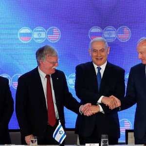 نتانياهو يتوسط مستشاري الأمن القومي في روسيا وأميركا