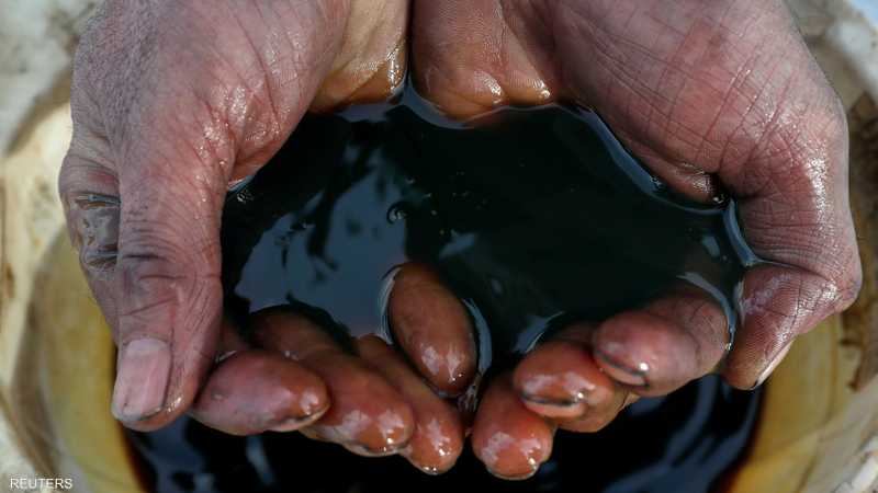 النفط يغلق عند أعلى مستوى له منذ عامين | سكاي نيوز عربية
