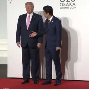 ترامب يحرج رئيس وزراء اليابان
