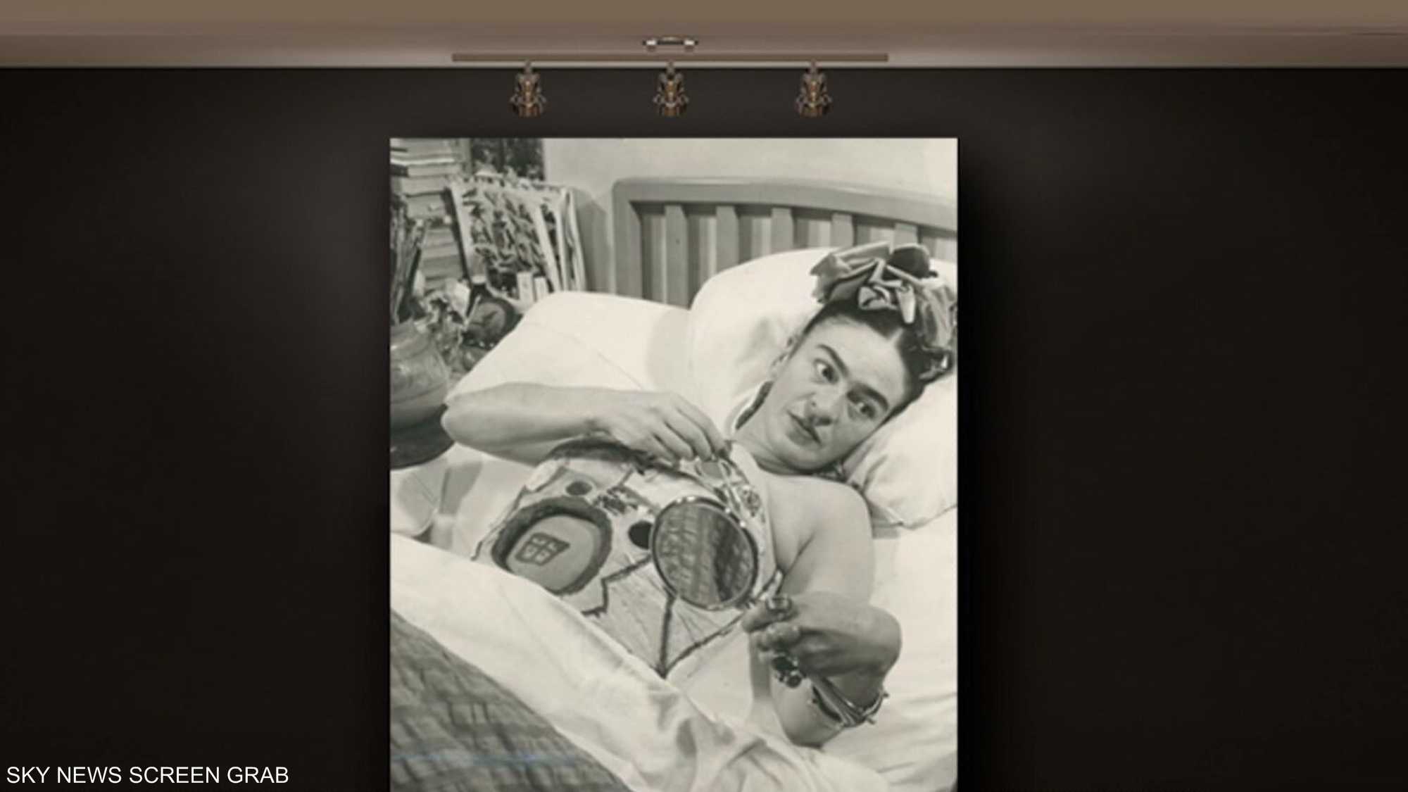 فريدا كاهلو.. قصة تحد أوصلها لتكون من أعظم فناني المكسيك