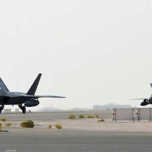 مقاتلات أميركية من طراز إف 22 تحط في قاعدة العديد في قطر