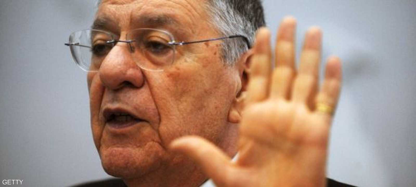 ولد عباس كان أحد المقربين من الرئيس السابق بوتفليقة.