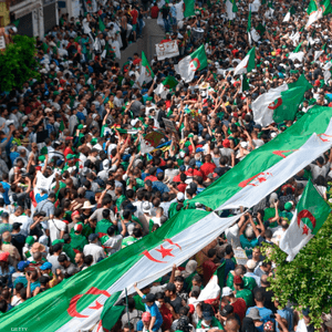 صورة أرشيفية لمظاهرات جزائرية