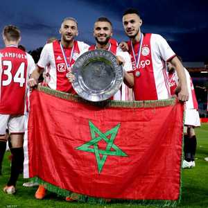 نجوم المغرب في أياكس: مزراوي والأبيض وزياش