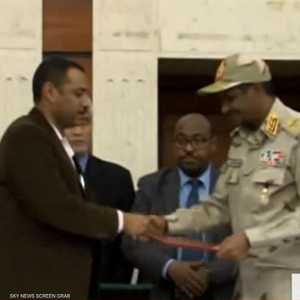 المجلس العسكري وقوى الحرية والتغيير وقعا الاتفاق