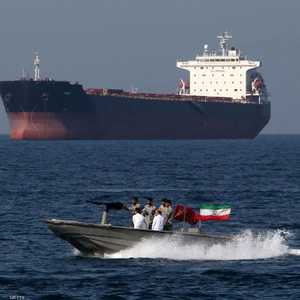 صورة أرشيفية لجنود إيرانيين في مضيق هرمز