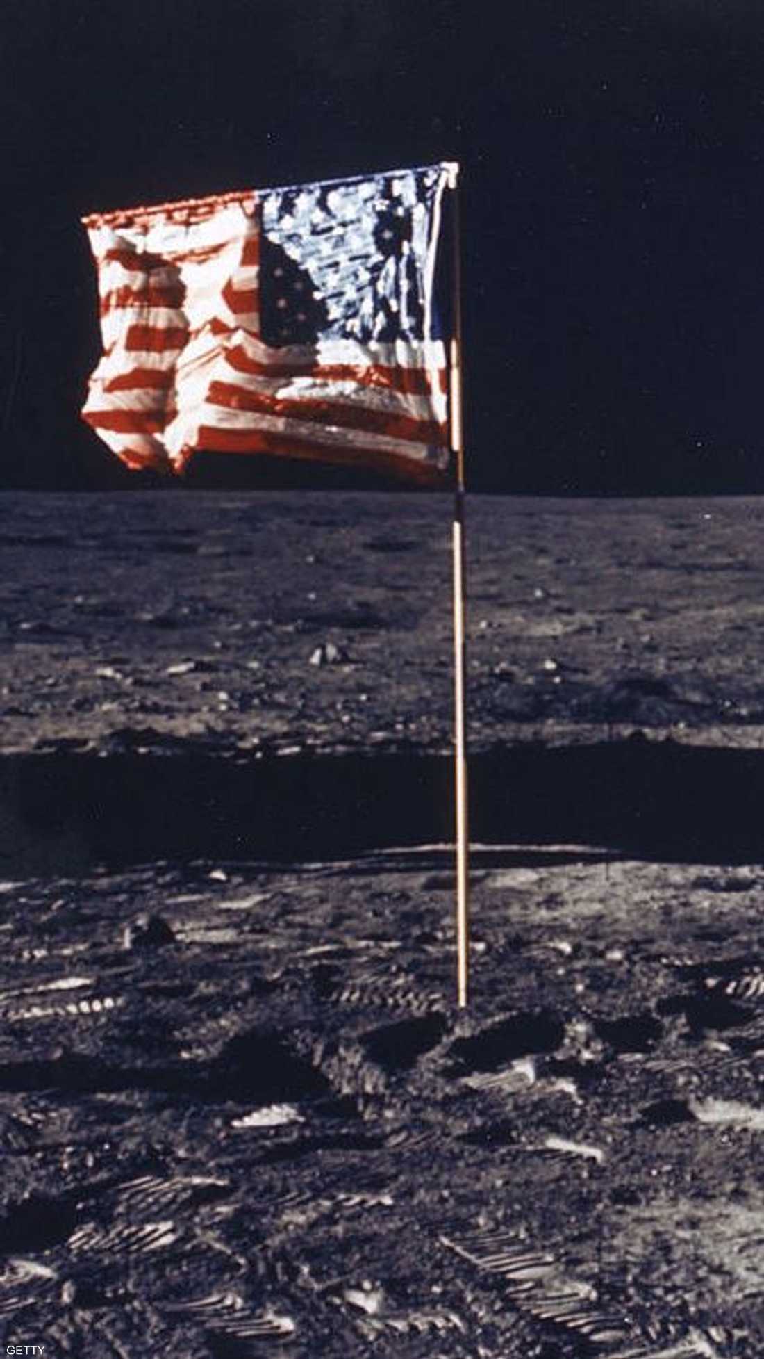 الهبوط على القمر شكل حدثا تاريخيا