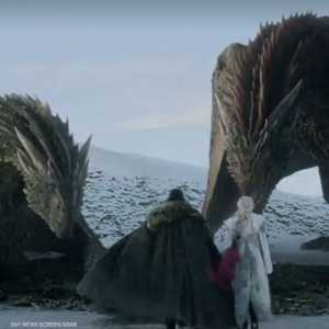 نجوم "غايم أوف ثرونز" يدافعون عن نهاية المسلسل